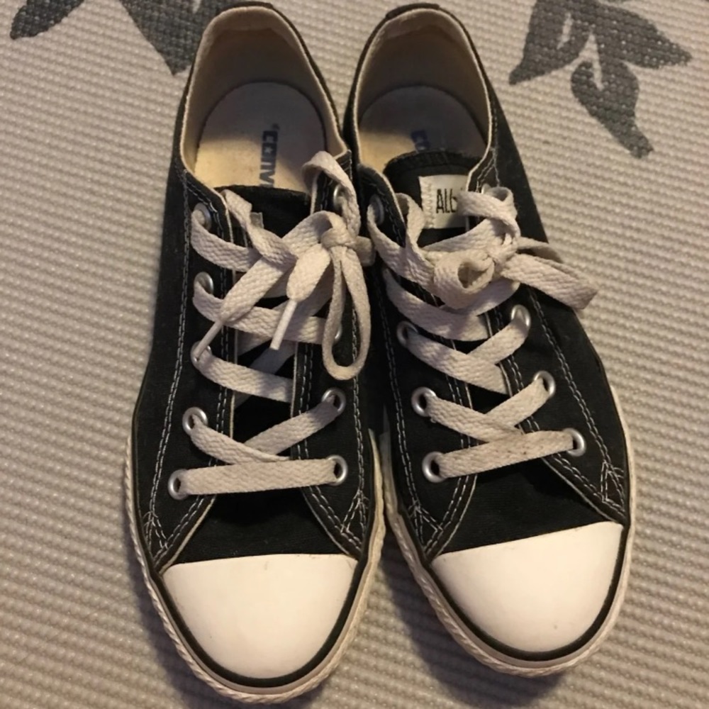Converse Chuck Taylor All Star youth sneaker
